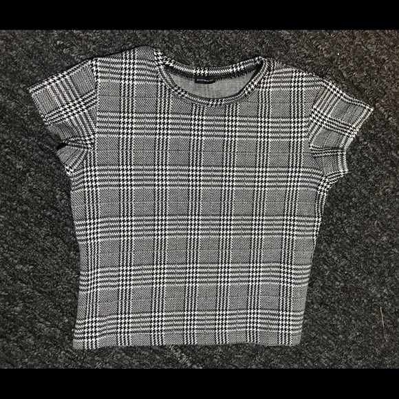 Brandy Melville Tops - LAST CHANCE! Brandy Melville crop top